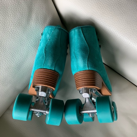 Intentionally Blank Turquoise Ring Skate Suede Roller Skates 39 - Picture 11 of 14